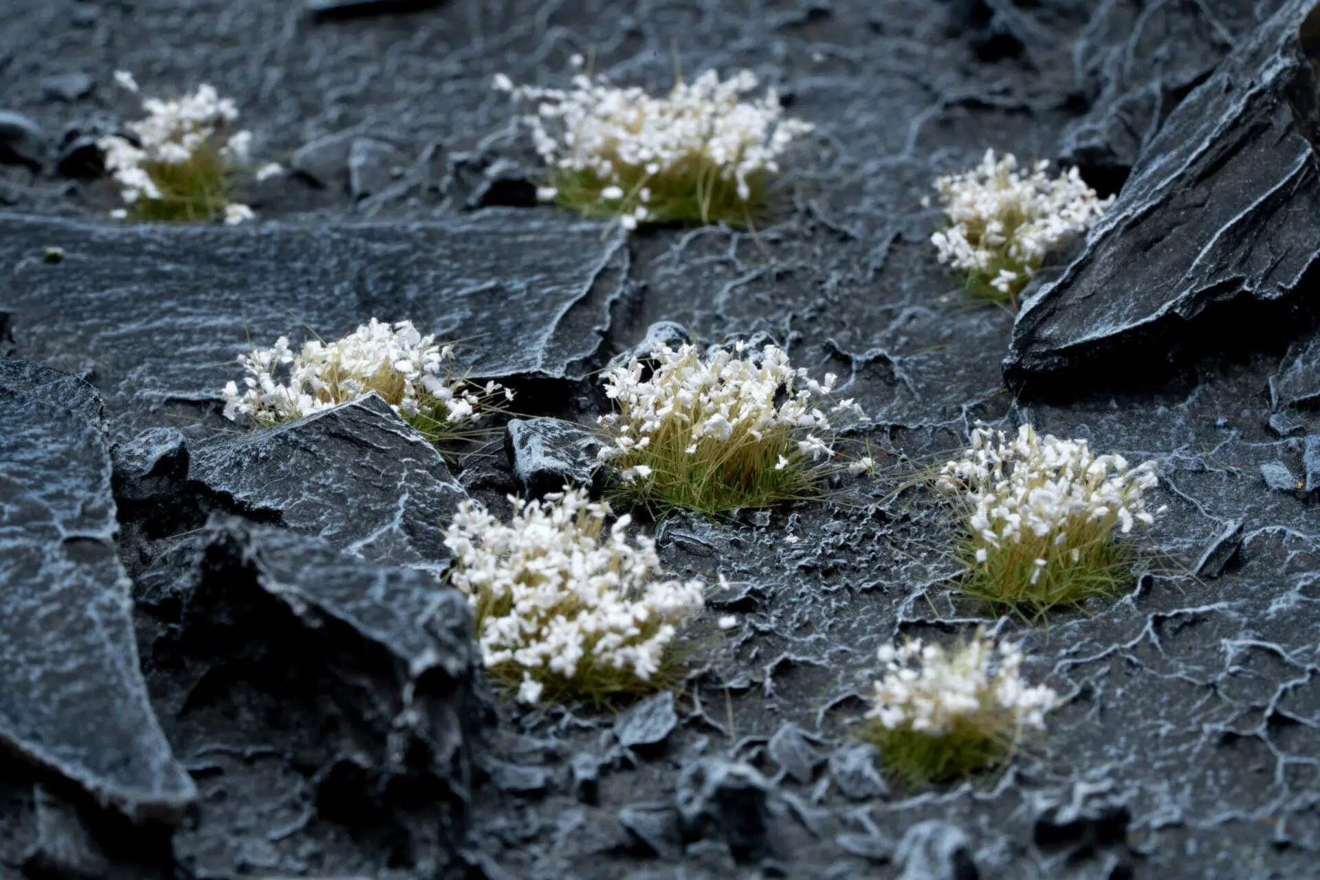 White Flowers Tuft 6mm
